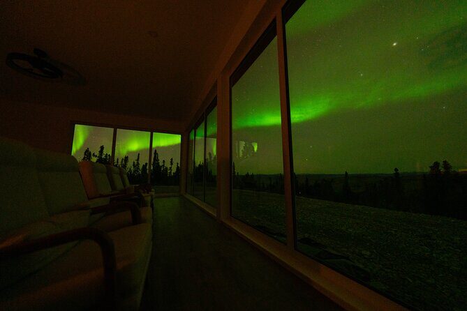 Cleary Summit Aurora Glass House Luxury Northern Lights Tour - Stop 2: the Aurora Glass House (the whole point)