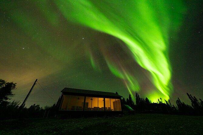 Cleary Summit Aurora Glass House Luxury Northern Lights Tour - Stop 1 in Fairbanks: quick check, then you’re off
