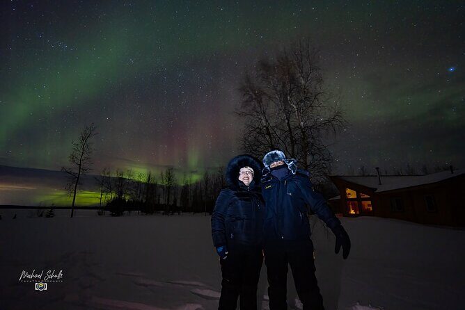 Face The Outdoors Northern Lights Tour Solo Traveler - Inside the Heated Viewing Lodge: Comfort That Helps You Actually Enjoy the Hunt