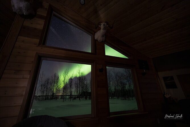 Face The Outdoors Northern Lights Tour Solo Traveler - Your 9-Hour Flow: Lodge Time, Dark Sky Search, and Return