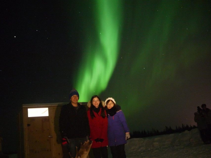 Fairbanks: Aurora Ice Fishing Tour - A Real Alaska Night: Ice Fishing Meets Aurora Watching in Fairbanks