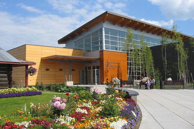 Fairbanks Autumn/Winter City Tour - Hotel pickup at 12:30 pm: the simple plan for a cold-weather day