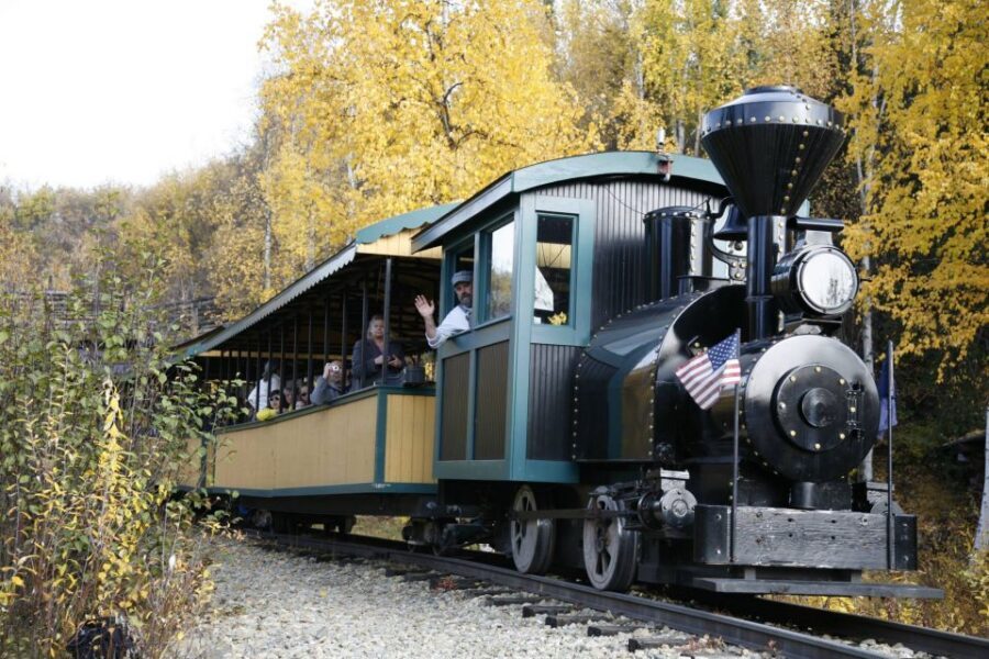 Fairbanks: Gold Dredge 8 Historic Train Tour - Why Gold Dredge 8 feels like more than a quick sightseeing stop
