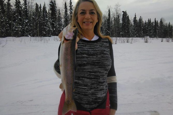 Fairbanks Ice Fishing Expedition in a Heated Cabin with Fish Cookout - Finding your way: North Pole meeting point and the 4-hour rhythm