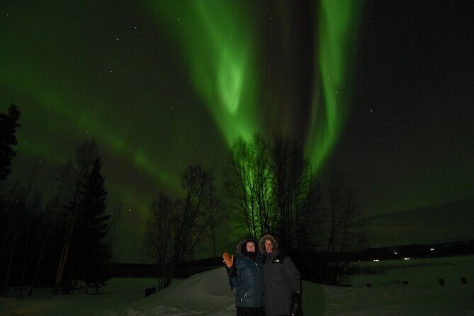 Fairbanks Northern Lights Adventure with free Aurora portraits - Hunting the Aurora from a warm van instead of guessing