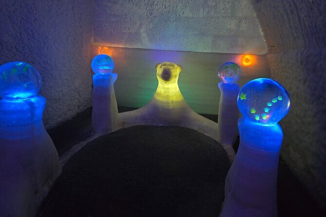 Midnight Sun Magic Chena Hot Springs Soak and Ice Museum Tour - Dinner at Chena: comfort food, but timing can get tricky