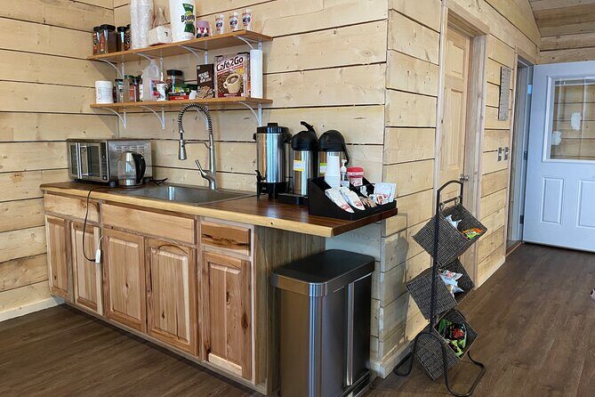 Mountaintop 360° Best Alaskan Cabin with Photography @Aurora Camp - Price and Value: Why $99 Can Make Winter Easier