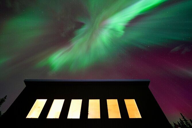 Mountaintop 360° Best Alaskan Cabin with Photography @Aurora Camp - Who Should Book This Aurora Camp Cabin?