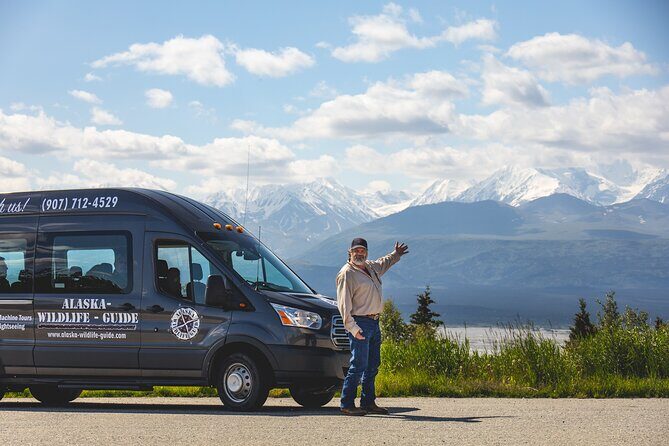 The Beauty of the North Tour - The Knotty Shop Stop: Ice Cream and Birch Wood Art